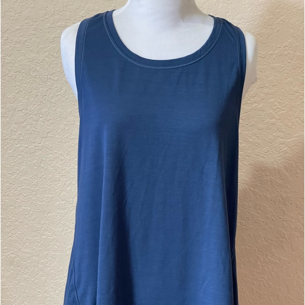NWT  90 degrees Sports women top